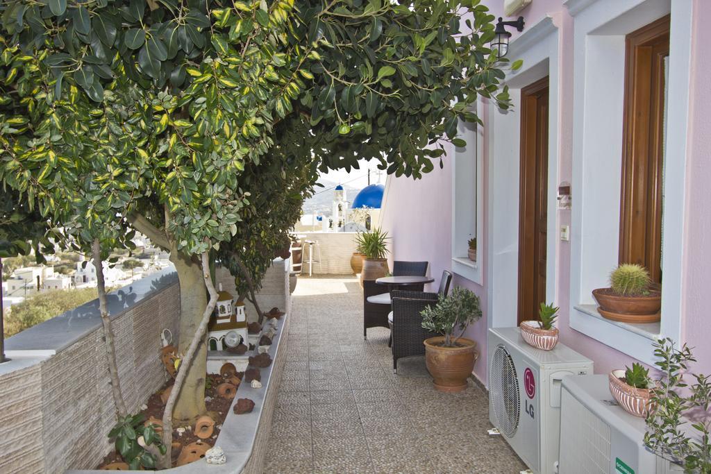 Nectarios Villa - Studios & Suites Adults Only Тира Экстерьер фото