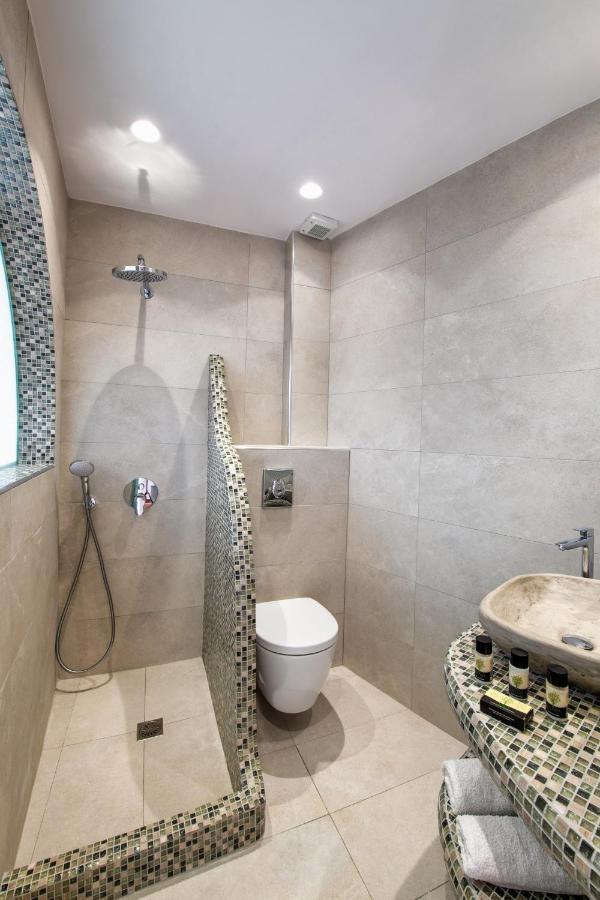 Nectarios Villa - Studios & Suites Adults Only Тира Экстерьер фото